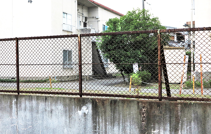 伐採屋・解決本舗の解体工事 フェンスの撤去